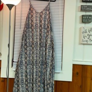 Amazon, Snakeskin Spaghetti-Strapped Maxi, XXL.
